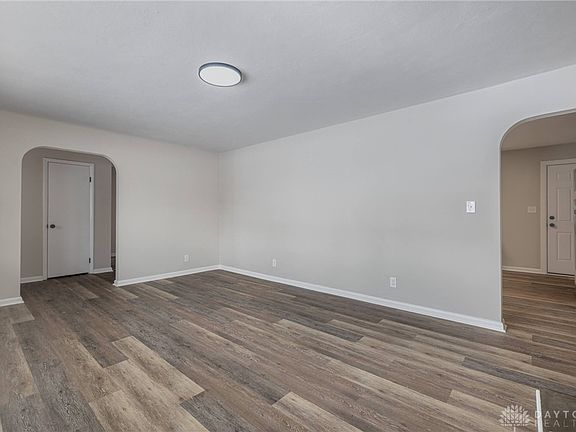 3rd image of 2108 Sunset Ave