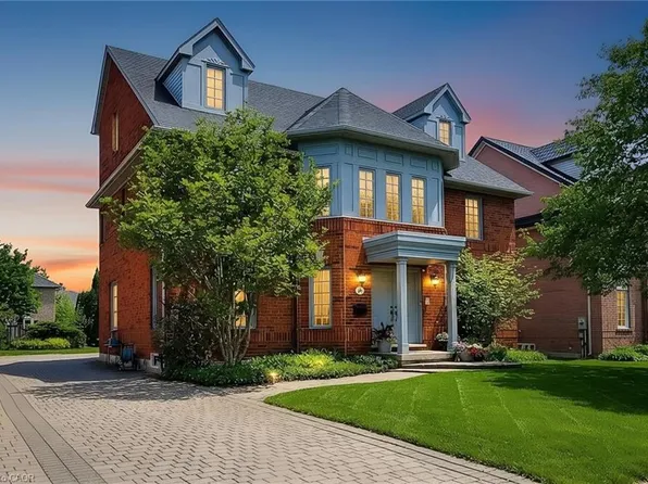 85 Meadowlands Blvd, Hamilton, ON L9K 1H8