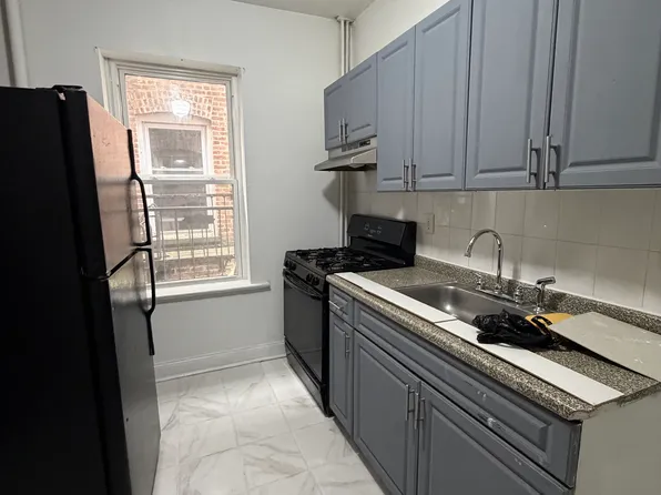 (undisclosed Address), West New York, NJ 07093