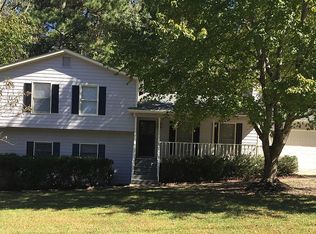 2411 Tall Oak Dr, Buford, GA 30519