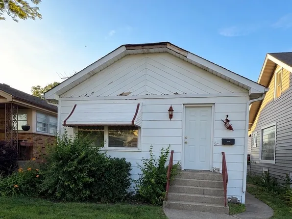 8636 Palmer St, River Grove, IL 60171