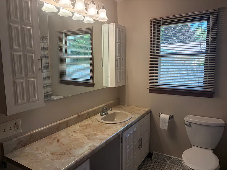 1702 Thunderbird Dr — Photo 24