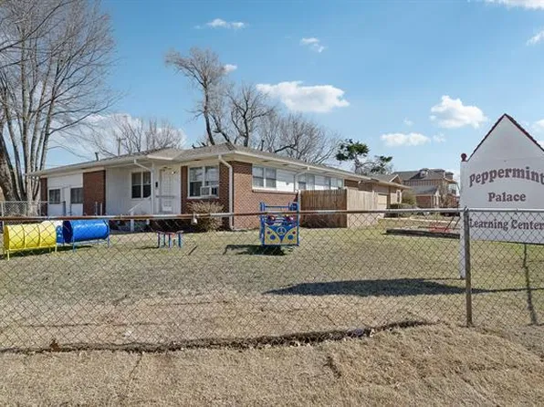 7705 E 31st St, Tulsa, OK 74145