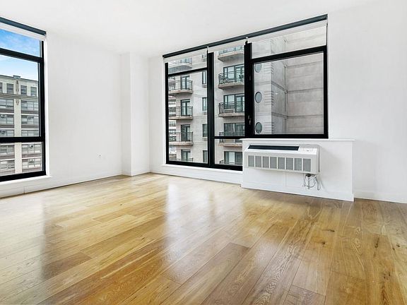 2nd image of 180 Nassau St APT 5E
