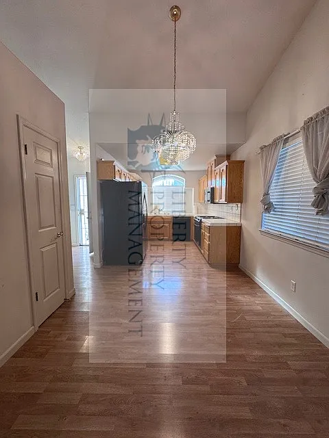 3 bed, 1618 sqft, $2,195 — Photo 4