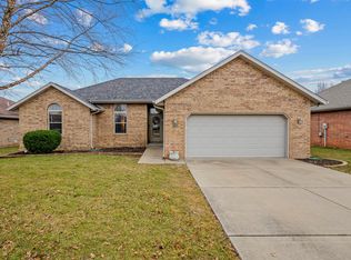 5386 W Butternut Dr, Springfield, MO 65802
