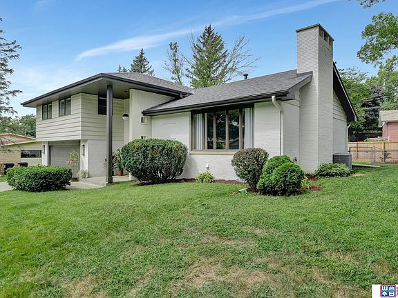 3rd image of 1535 Crestline Dr