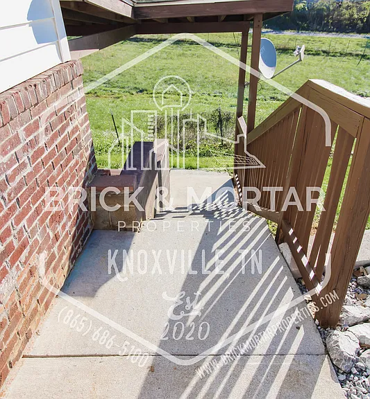 1731 Lively Rd — Photo 4