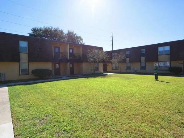 StoneBrook Apartments, 2406 E Mockingbird Ln #2, Victoria, TX 77904