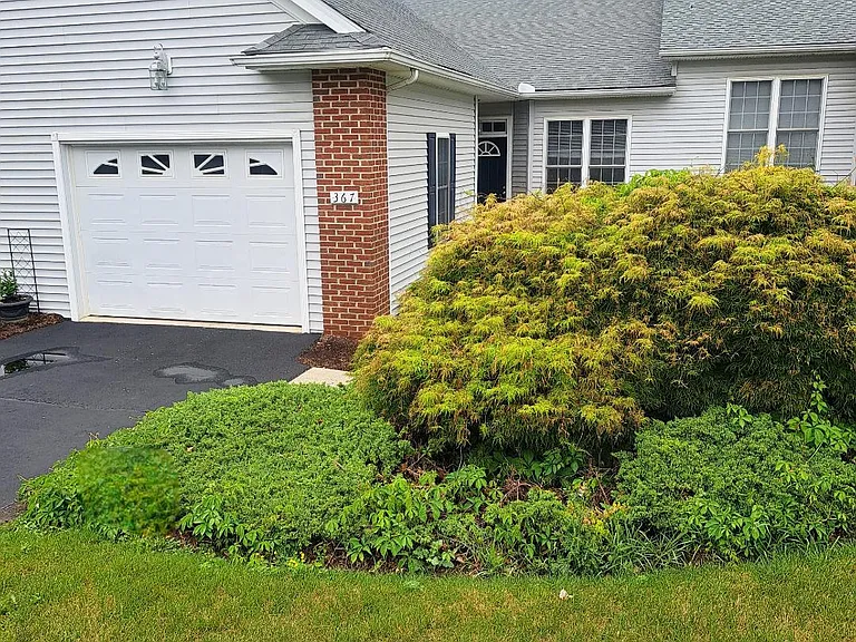 367 Spring Oaks Dr — Photo 1