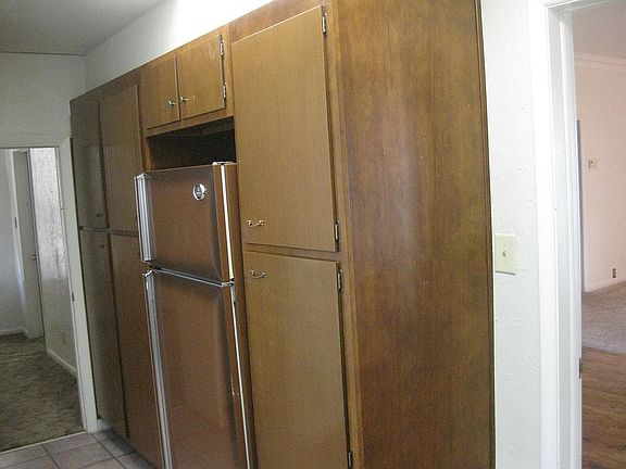 4th image of 812 Culbertson Ave