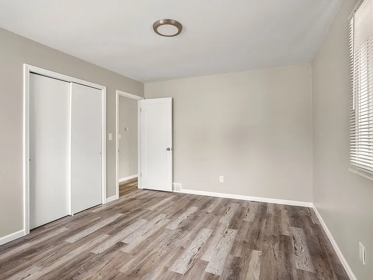 108 Irene St — Photo 3