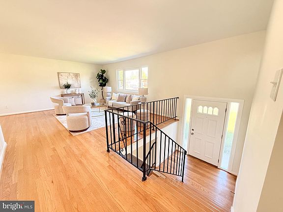 4th image of 9521 Gwynndale Dr