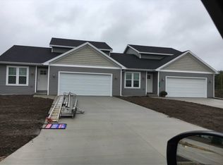 186 Abbey Ln, Freeland, MI 48623