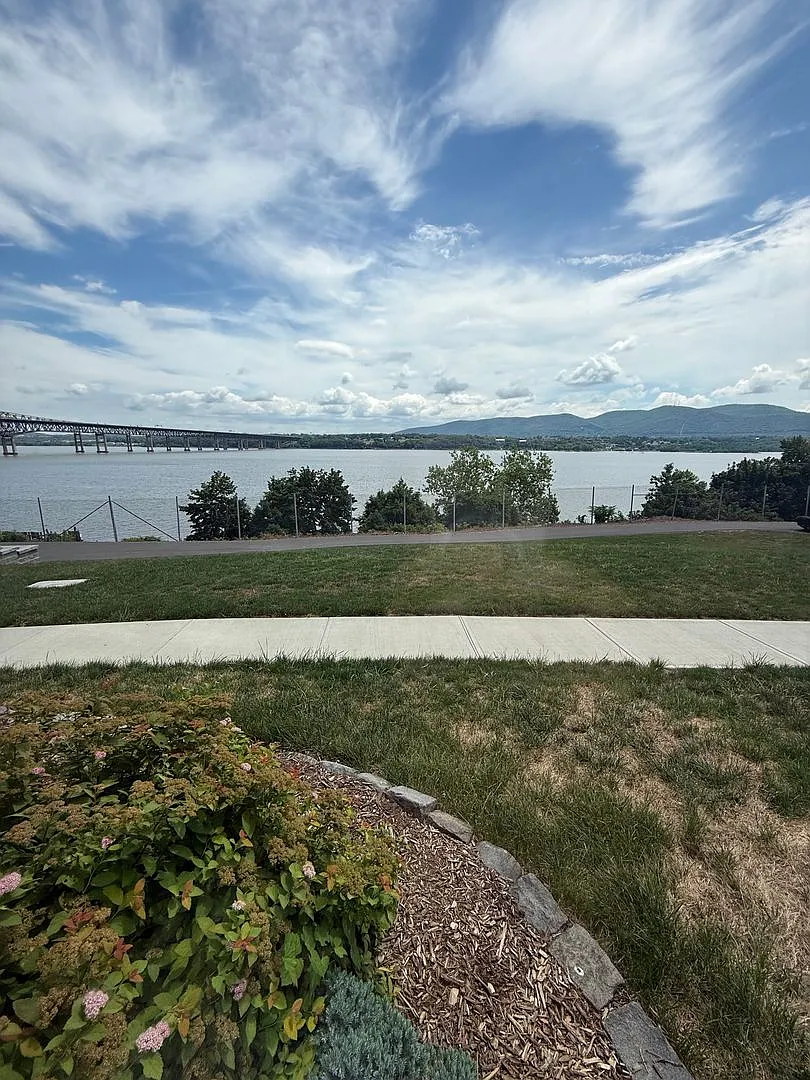 Stunning Hudson River Views in Updated 2 Bedroom Condo — Photo 2