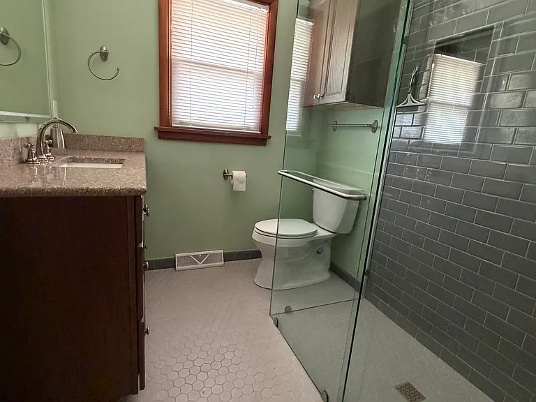 5069 E Wabash Ave — Photo 7