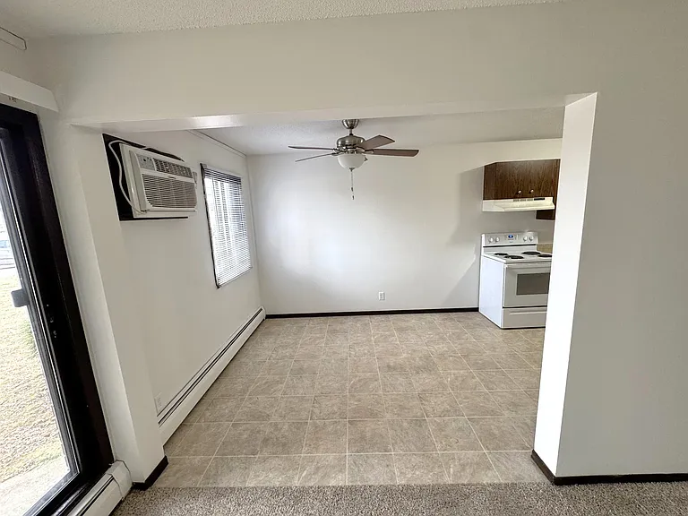 Fairway Woods Apartments — Photo 22
