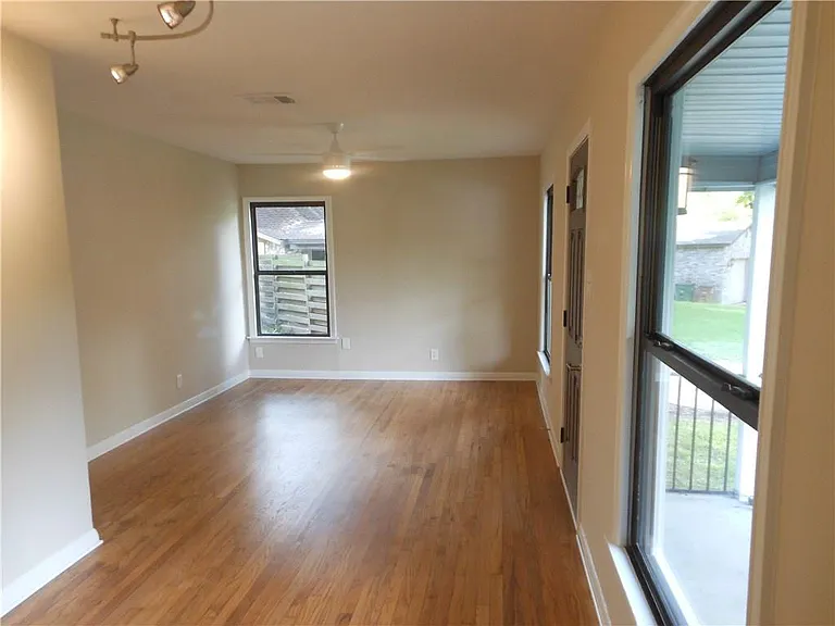 4615 Banister Ln — Photo 7