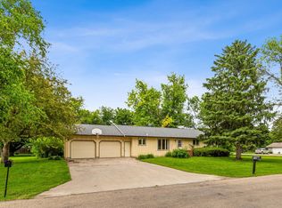 745 5th St S, Casselton, ND 58012