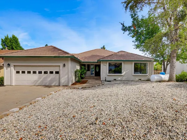 18098 Lake Forest Dr, Penn Valley, CA 95946