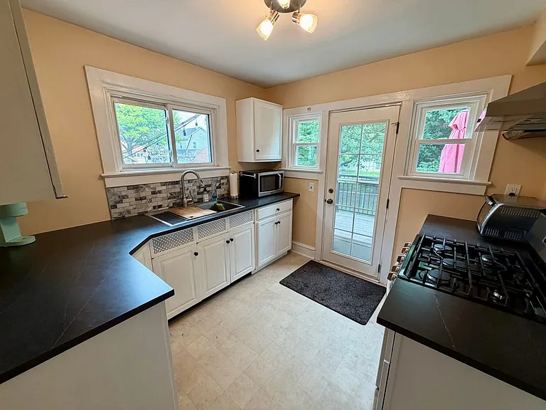25 N Concord Rd — Photo 11