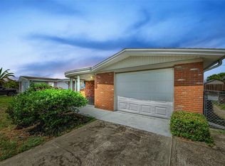 2135 Erin Dr, Holiday, FL 34690