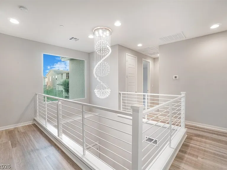 32 Vista Outlook St — Photo 17