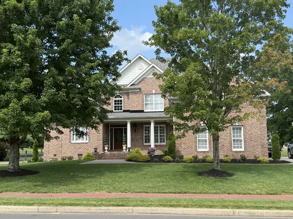 936 Plantation Blvd, Gallatin, TN 37066