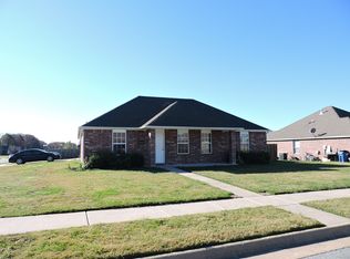 1301 Hickery St, Pea Ridge, AR 72751