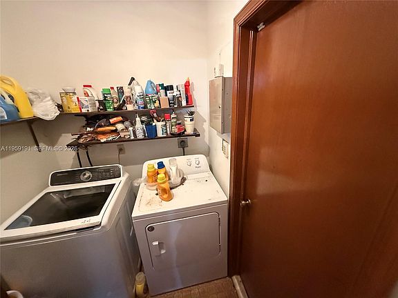 4th image of 1140 NW 78th Ter