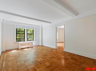 242 E 72nd St #7B, New York, NY 10021