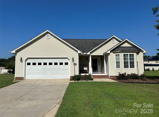 215 Autumn Chapel Dr, Salisbury, NC 28147