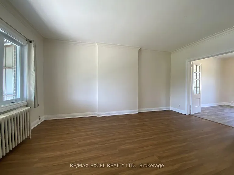 443 Vaughan Rd — Photo 9