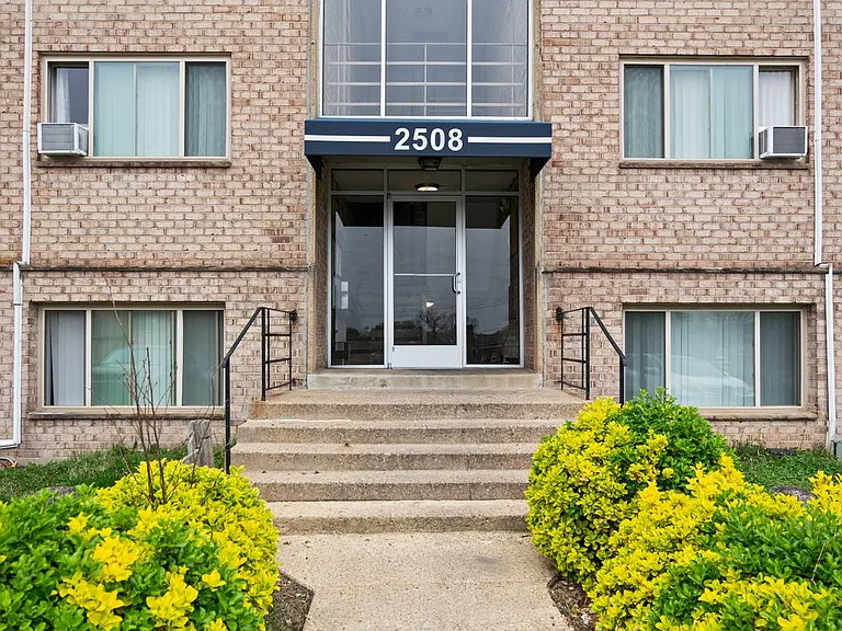 2512 Queens Chapel Rd #203 — Photo 33
