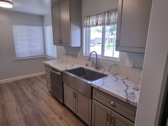5th image of 6022 Sandlin Way