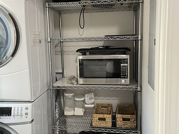 5th image of 808 Caroline Ave APT A-1-1