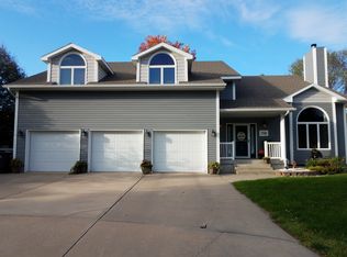 1710 Rio Grande Cir, Grand Island, NE 68801
