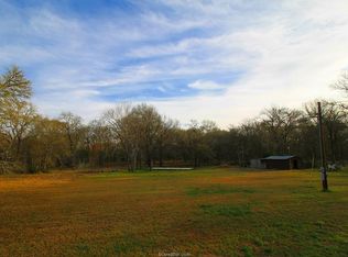 313 N Berry Rdg #26, Caldwell, TX 77836