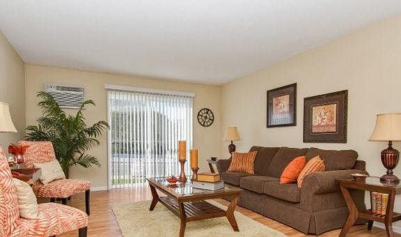 4th image of 1205 Westminster St #3aff47a0c