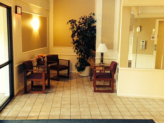 Open front entry way.