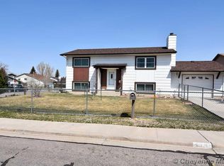 1622 Sundance Ln, Cheyenne, WY 82007