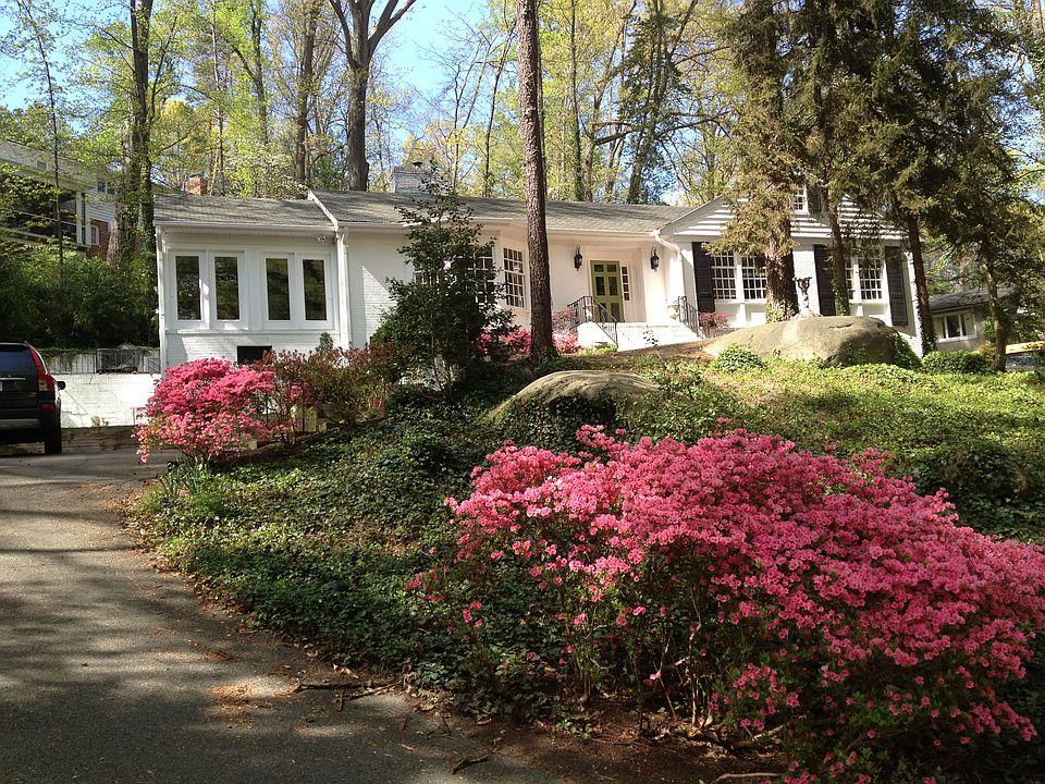 1st image of 110 Kennondale Ln