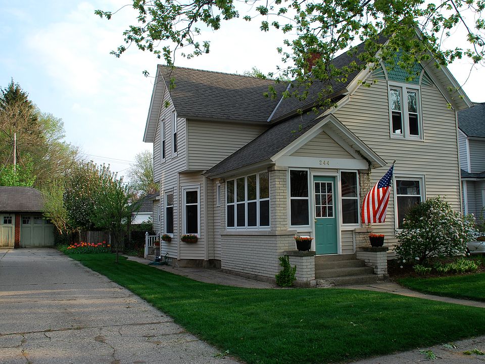 Exterior view from tulip lane