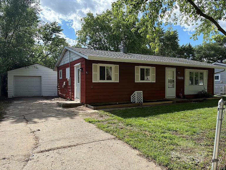 7802 Scott Ln — Photo 1