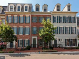 1872 Carpenter Rd, Alexandria, VA 22314