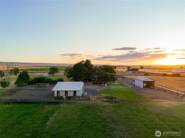 1135 Locher Road, Touchet, WA 99360