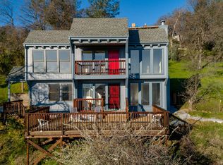 3526 West St, Redding, CA 96001