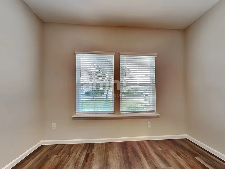 151 Hemlock Point — Photo 8