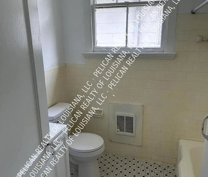 2915 Hollygrove St — Photo 4