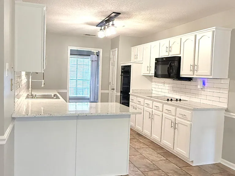 5008 Hare Crossing Cv — Photo 10